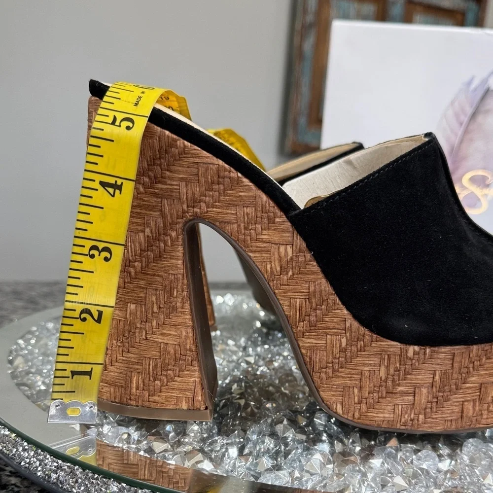 Jessica Simpson these are